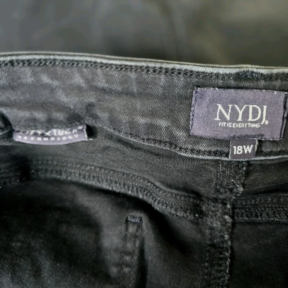 NYDJ Jeans‎ Womens 18 Charcoal Black Flare Leg Raw Hem Crop Boho Stretch Denim